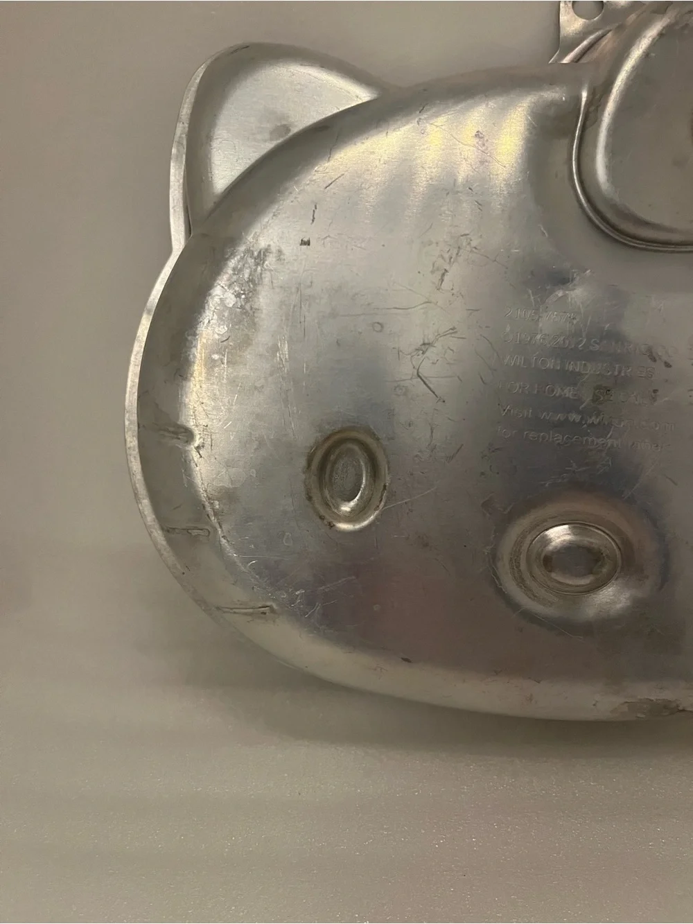 Wilton Hello Kitty Shaped Aluminum Cake Pan, Silver, MPN 2105-7575